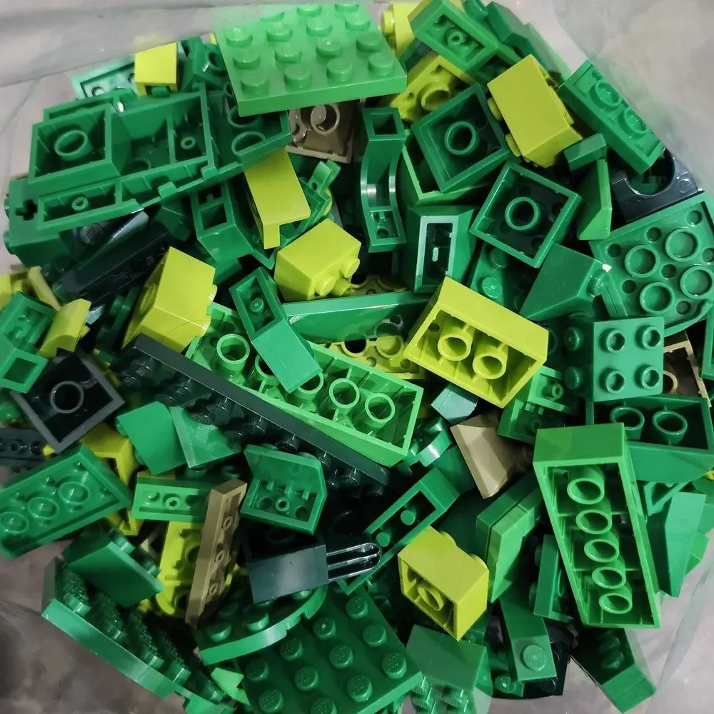 Bulk Lego: Green Mix - Sorted 15oz, Bricks, Flats, Studs, Angles, Baseplate
